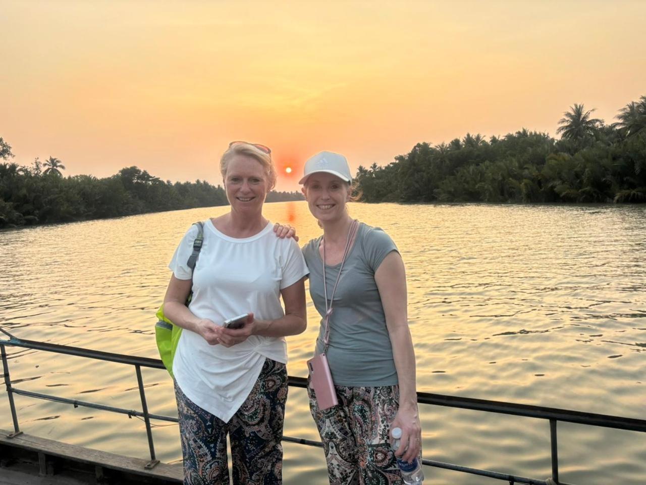 Homestay Bentre Coco Lodge Ben Tre Экстерьер фото