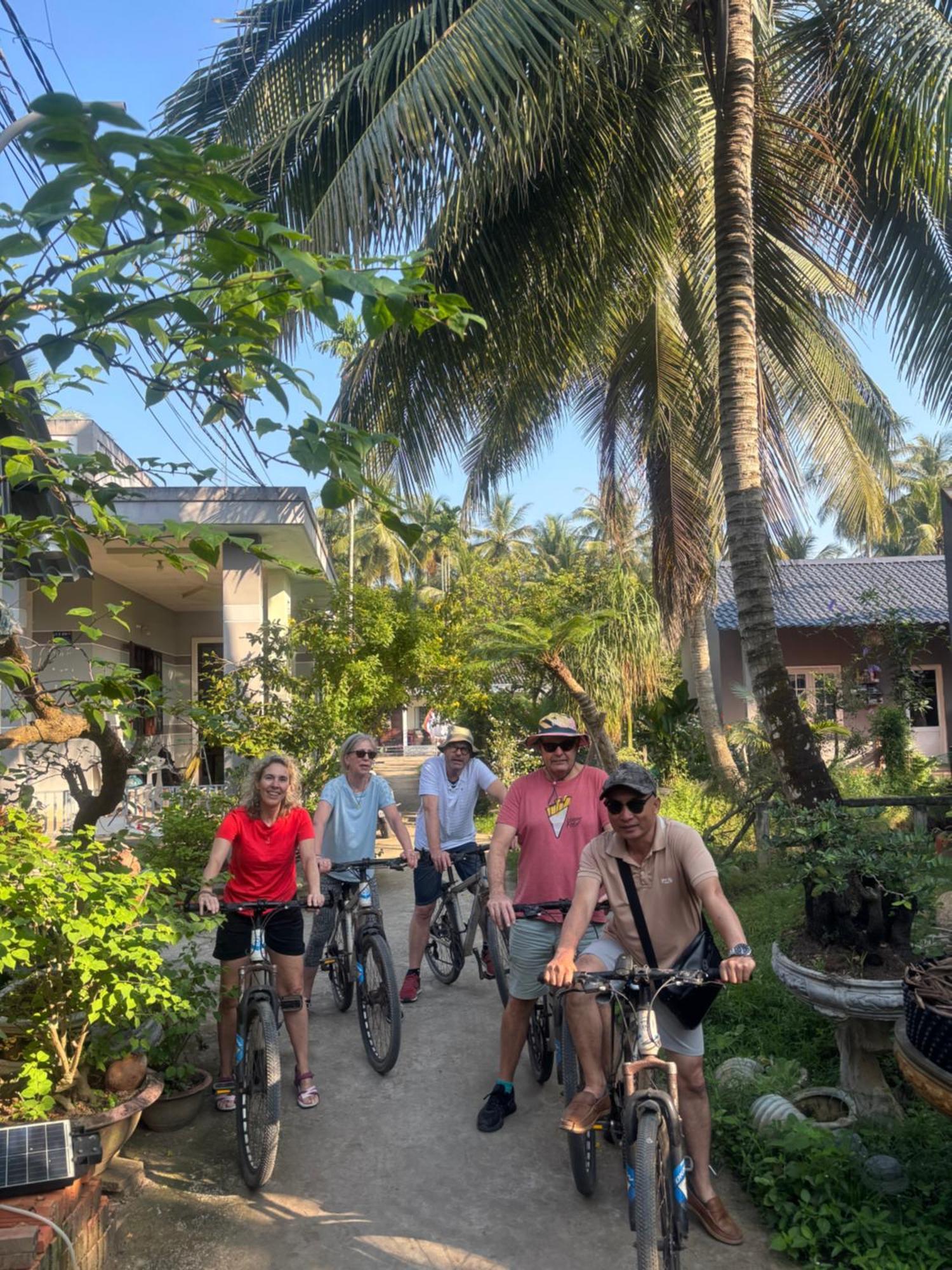 Homestay Bentre Coco Lodge Ben Tre Экстерьер фото