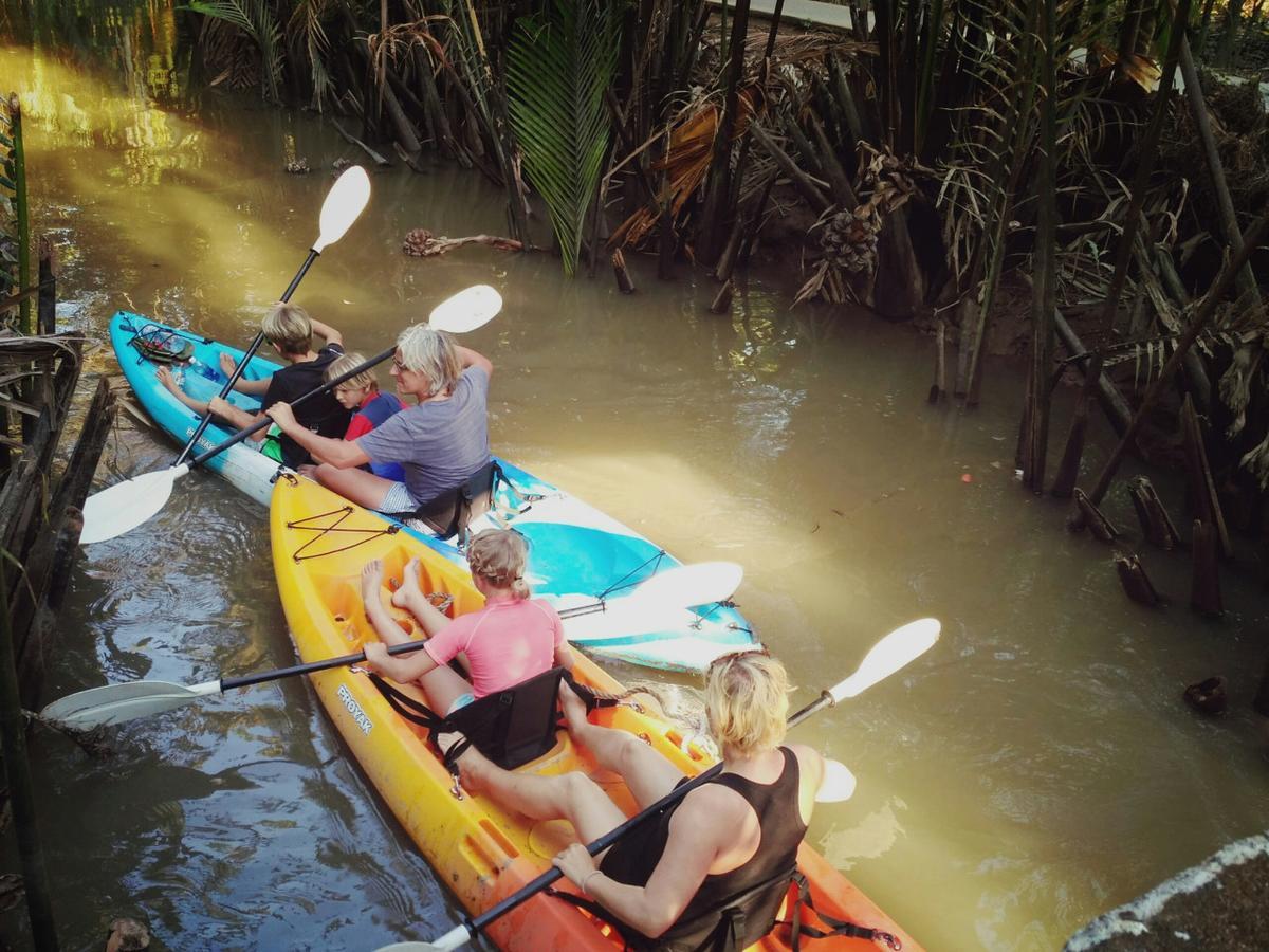 Homestay Bentre Coco Lodge Ben Tre Экстерьер фото